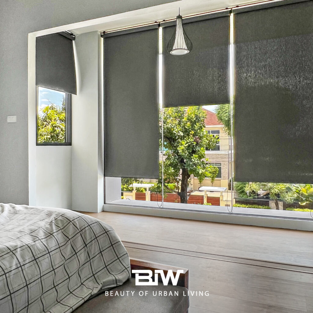 ผลงานการติดตั้งม่านม้วน มศว (BIW300303) BIW